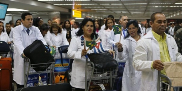 Governo Bolsonaro quer reintegrar cubanos no Mais Médicos