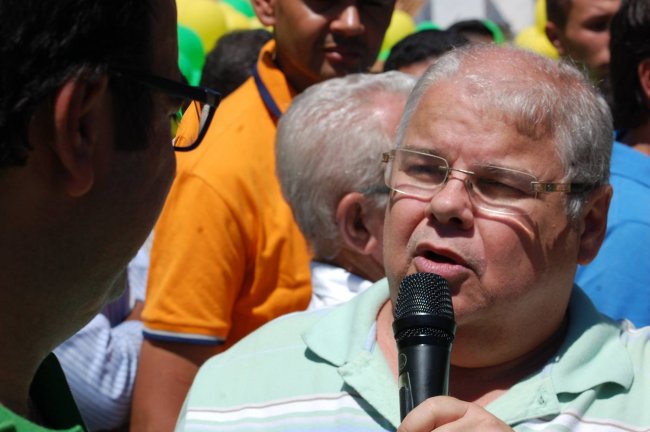 Lúcio Vieira Lima, do PMDB, presidirá comissão de reforma política na Câmara