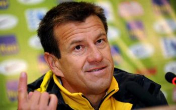 Dunga é confirmado pela CBF e volta à seleção quatro anos após demissão