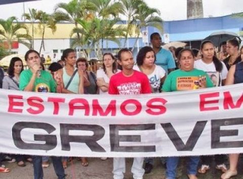Urandi: Servidores municipais entram em greve e dizem que prefeito só trabalha 4h
