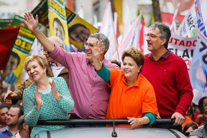 Com impeachment, PT vive onda de deserções e perde 1 de cada 5 prefeitos