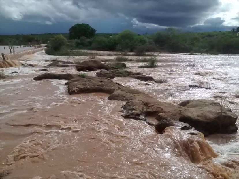 Guajeru: Barragem da Olaria “sangra”