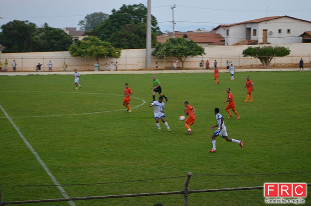 Esporte: Condeúba vence Caculé por 2 a 1 pela copa AMVAGRA; Veja fotos