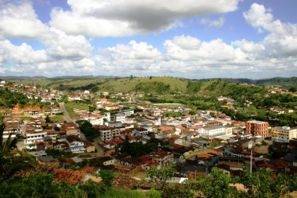 Pedro Tavares se congratula com população de Mutuípe