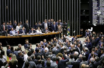 Brasil: Câmara dos Deputados rejeita denúncia contra Temer