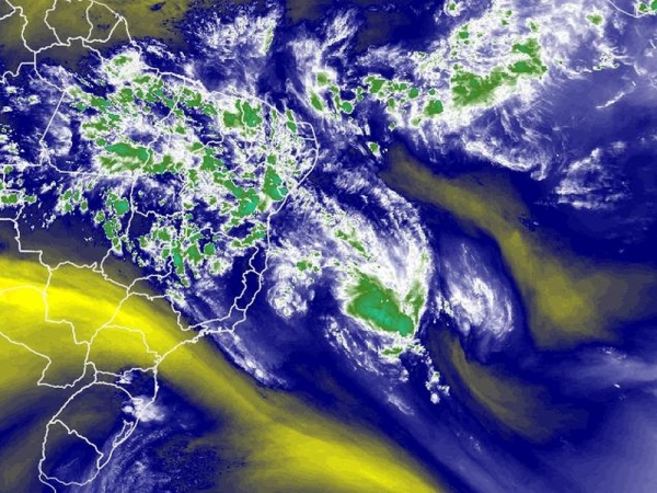 Formação de ciclone na costa brasileira