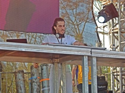 Dj condeubense é destaque em festival de música eletrônica